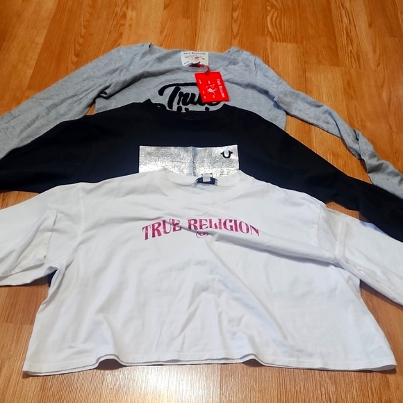 True Religion Long sleeve Crop bundle - Picture 1 of 4